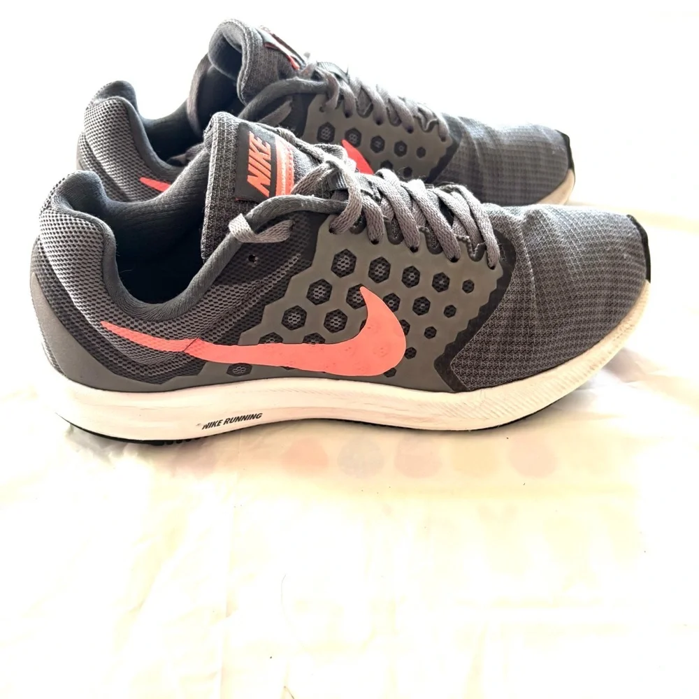 Nike Downshifter 7 Cool Gray Pink Lava Running Sneakers SZ 8 Worn 2X